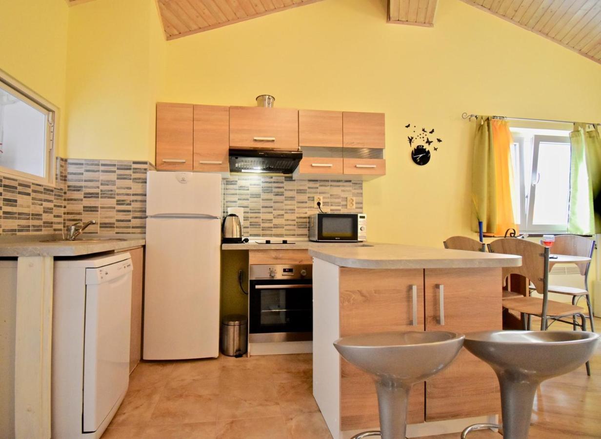 Holiday Apartments เมดูลิน ภายนอก รูปภาพ