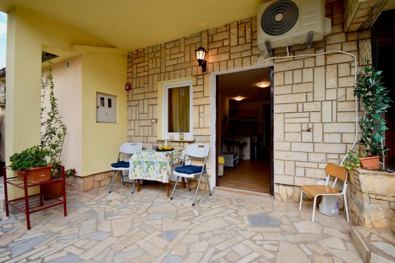 Holiday Apartments เมดูลิน ภายนอก รูปภาพ